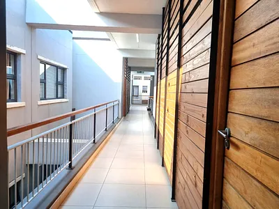 2 Bedroom Apartment To Rent in Umhlanga - w6qb.webp