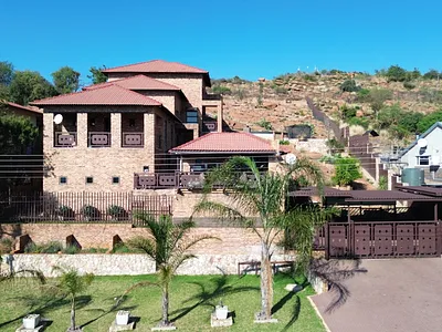 4 Bedroom House For Sale in Heidelberg - NltL.webp