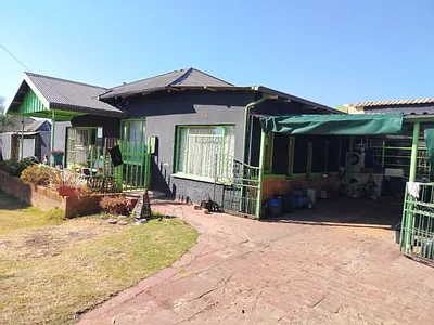 4 Bedroom House For Sale in Brakpan - img