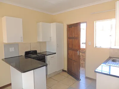 2 Bedroom Apartment For Sale in Johannesburg - e7Xm.webp