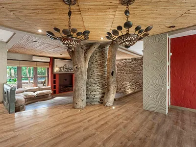 4 Bedroom House For Sale in Clifton, Kloof - l8kb.webp