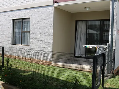 2 Bedroom Townhouse For Sale in Benoni - l0cF.webp
