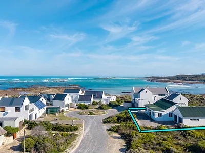 3 Bedroom House For Sale in Suiderstrand - dQXz.webp
