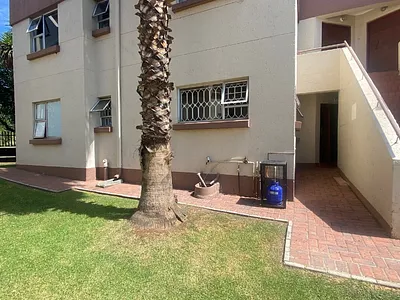 3 Bedroom Apartment For Sale in Bedfordview - img