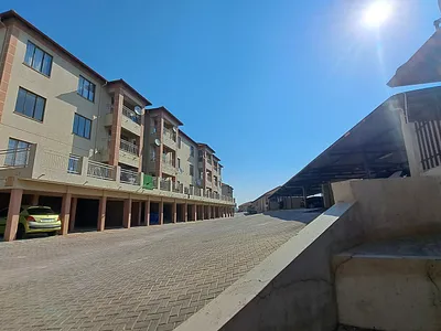 2 Bedroom Apartment To Rent in Roodepoort - GTyi.webp