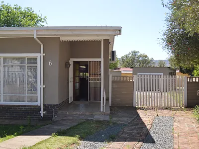 3 Bedroom House For Sale in Queenstown - img