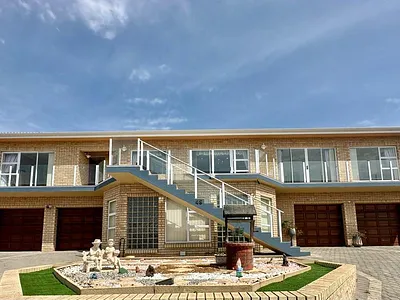 4 Bedroom House For Sale in Stilbaai West, Stilbaai - img