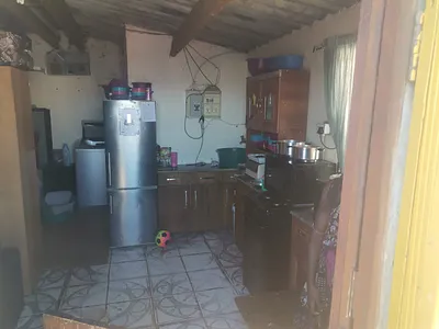 1 Bedroom House For Sale in Mossel Bay - img