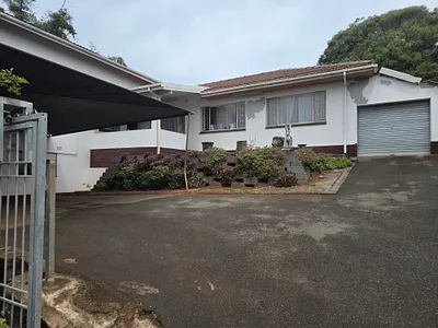 4 Bedroom House To Rent in Durban - img