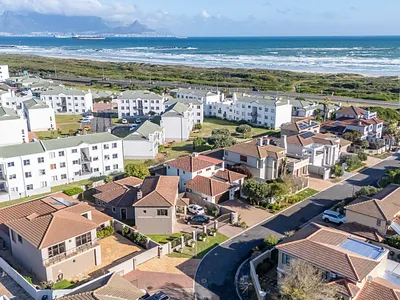 4 Bedroom House For Sale in Blouberg - EASc.webp