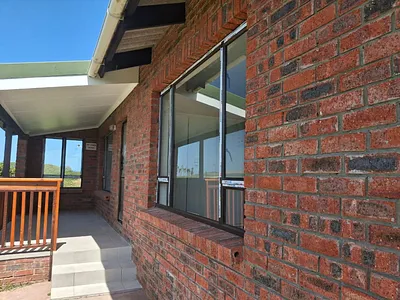 2 Bedroom Apartment To Rent in Gouritsmond - img