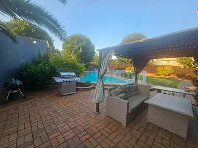 6 Bedroom House For Sale in Edenvale - img