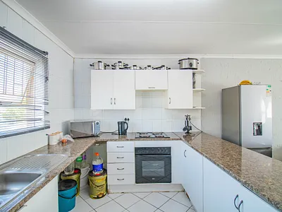 2 Bedroom Apartment For Sale in Midrand - CrQx.webp