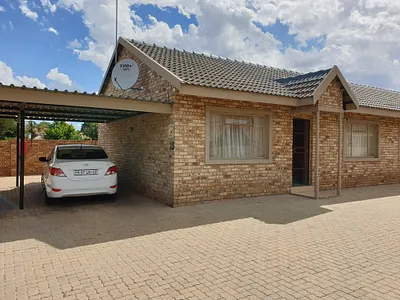2 Bedroom Townhouse To Rent in Klerksdorp - img