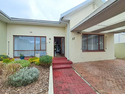 3 Bedroom House To Rent in Cape Town - hlgQ.webp