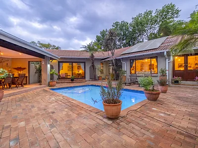 3 Bedroom House For Sale in Sandton - wqLG.webp