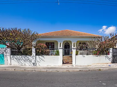 3 Bedroom House For Sale in Parow - Etnp.webp