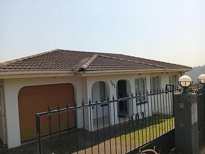 1 Bedroom House For Sale in Chatsworth - img