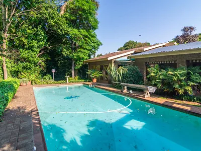 3 Bedroom House For Sale in Roodepoort - BlIw.webp