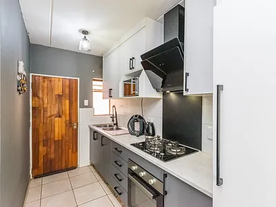 2 Bedroom Apartment For Sale in Soweto - 1NEW.webp
