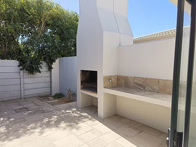 3 Bedroom House To Rent in Blouberg - b5BW.webp