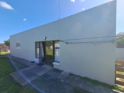 1 Bedroom Apartment To Rent in Port Elizabeth - a3k3.webp
