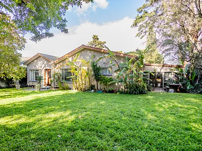 4 Bedroom House For Sale in Parow - A0aq.webp