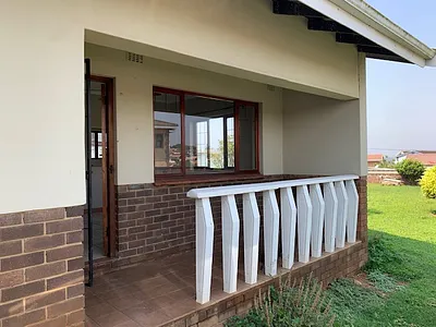2 Bedroom Apartment To Rent in Durban - img