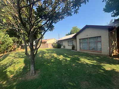 3 Bedroom House For Sale in Witbank - ayWG.webp