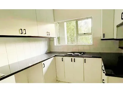 3 Bedroom Apartment For Sale in East London - cQEV.webp