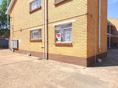 2 Bedroom Apartment For Sale in Vanderbijlpark - AkxN.webp