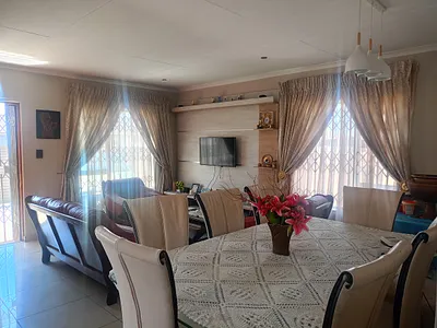 3 Bedroom House For Sale in Vanderbijlpark CE 7, Vanderbijlpark CE - u4jB.webp
