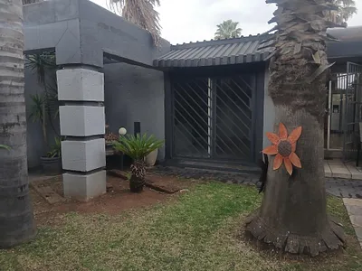 2 Bedroom Apartment To Rent in Nigel - OZq0.webp