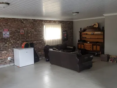 3 Bedroom House To Rent in Albertinia - img