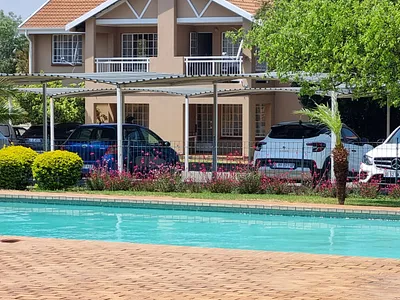 2 Bedroom Townhouse For Sale in Pretoria - gE8t.webp