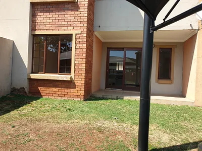 2 Bedroom Apartment For Sale in Pretoria - 451V.webp