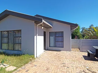 2 Bedroom House For Sale in Brackenfell - gvrf.webp