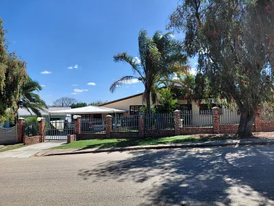 3 Bedroom House For Sale in Uitenhage - BE5a.webp