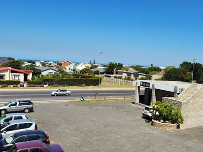 2 Bedroom Townhouse For Sale in Kleinmond - img