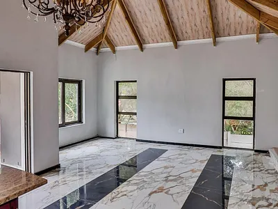 4 Bedroom House For Sale in Kleinmond - img