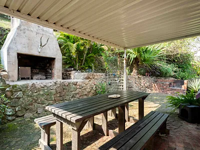 3 Bedroom House For Sale in Amanzimtoti - TaLS.webp