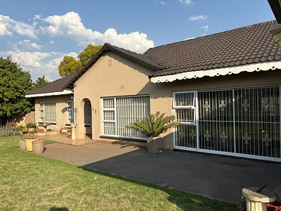 3 Bedroom House For Sale in Germiston - QWMd.webp