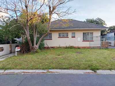 4 Bedroom House For Sale in Kraaifontein - l8fJ.webp