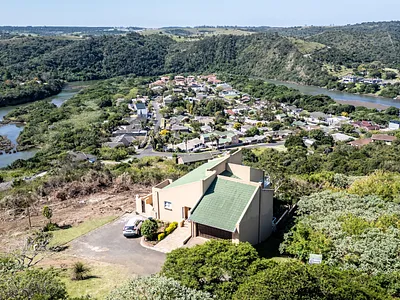 5 Bedroom House For Sale in East London - fY99.webp