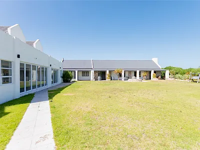 9 Bedroom House For Sale in Langebaan - 0XO5.webp
