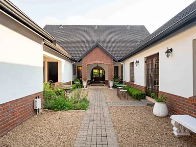 3 Bedroom Townhouse For Sale in Hillcrest - hg7U.webp