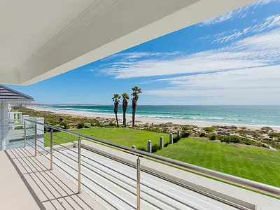 6 Bedroom House For Sale in St Helena Bay - 3yiI.webp