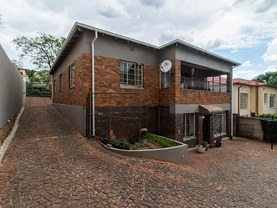 3 Bedroom House For Sale in Johannesburg - 3ycj.webp