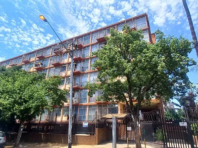1 Bedroom Apartment For Sale in Pretoria - cuON.webp