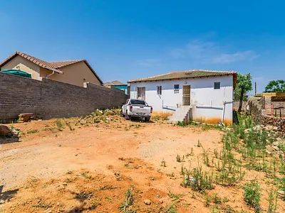 6 Bedroom House For Sale in Roodepoort - T776.webp